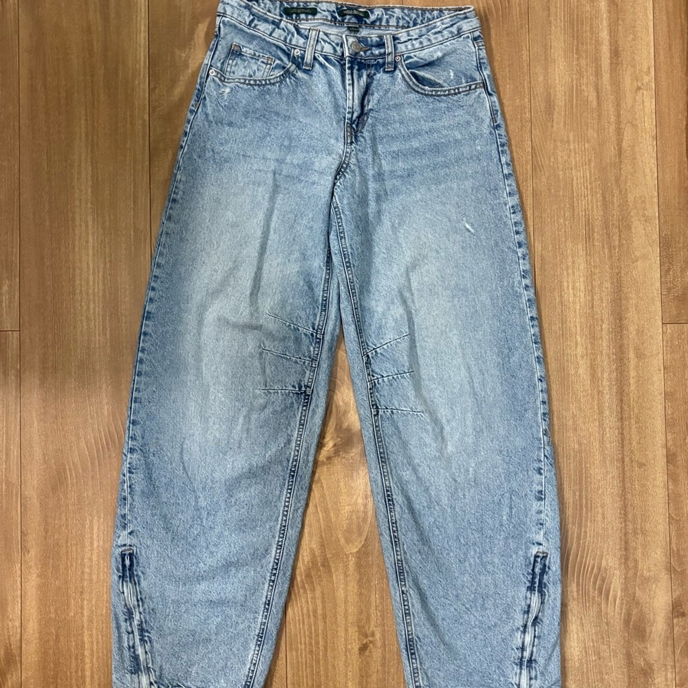 Low Rise Barrel Jeans